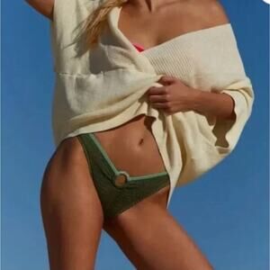 New! Cleonie Orpheus crinkle color block green bikini bottoms,‎ one size